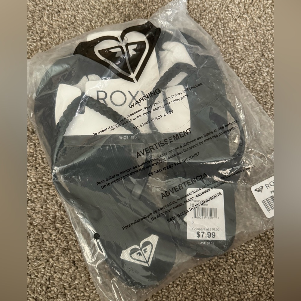 Women’s Size 8 Roxy Sandals